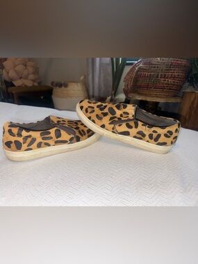 Roper Leopard Cowhide Women's Slip-On